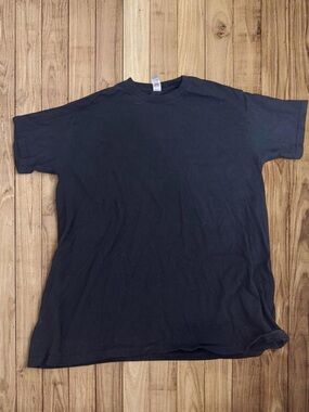 black tee
